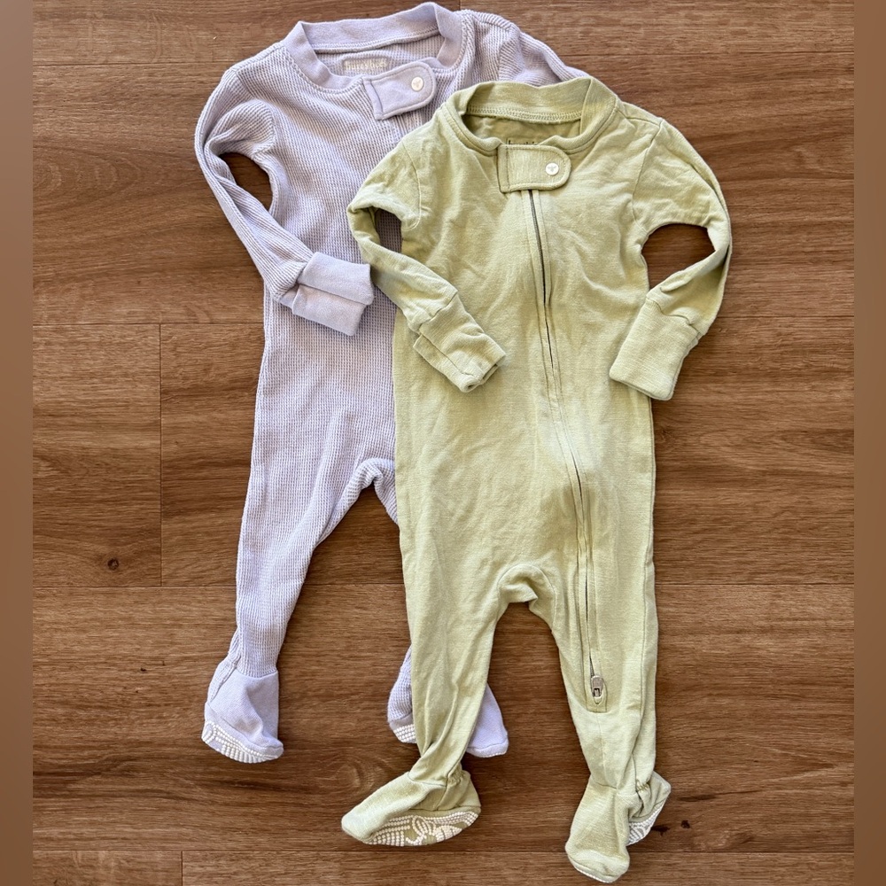 Burt's Bees Footed One-Piece Pajamas in Lilac and Light Green Newborn Bundle